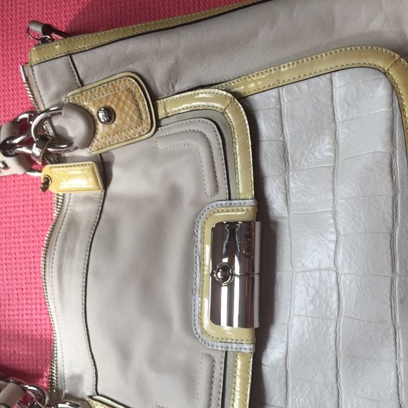 COACH Kristin Spectator Handbag  with 🐍  EXPANDABLE  Sides  👀 EUC - Picture 4 of 10